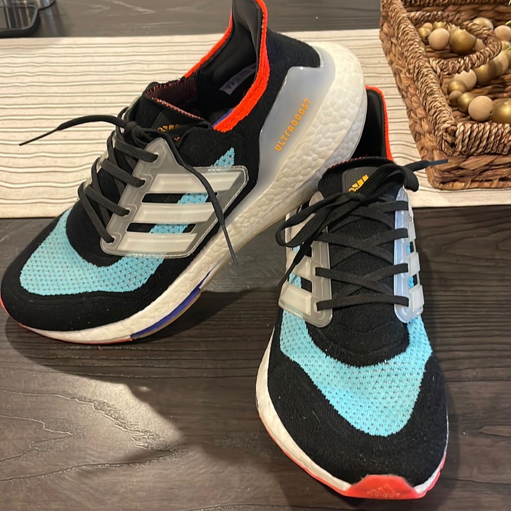 Mens Adidas Primeblue Ultra Boost Sneakers Sz 9